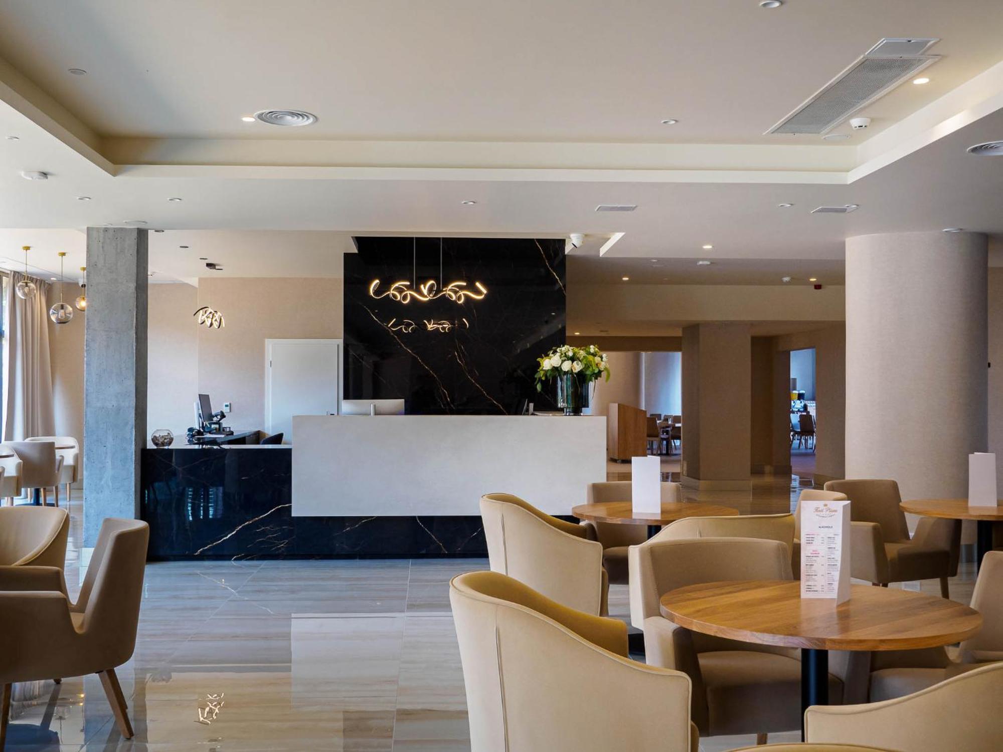 Krol Plaza Spa & Wellness Jarosławiec Εξωτερικό φωτογραφία