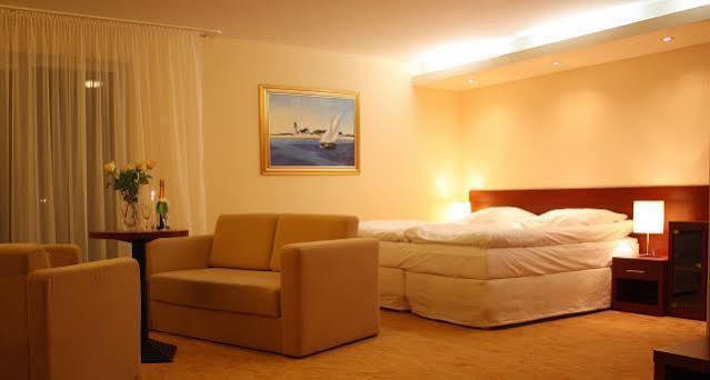 Krol Plaza Spa & Wellness Jarosławiec Εξωτερικό φωτογραφία